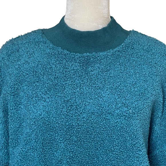 Fabletics Women’s Malia Polar Fleece Sweatshirt Size M Teal Pullover Crop Comfy - Picture 4 of 10